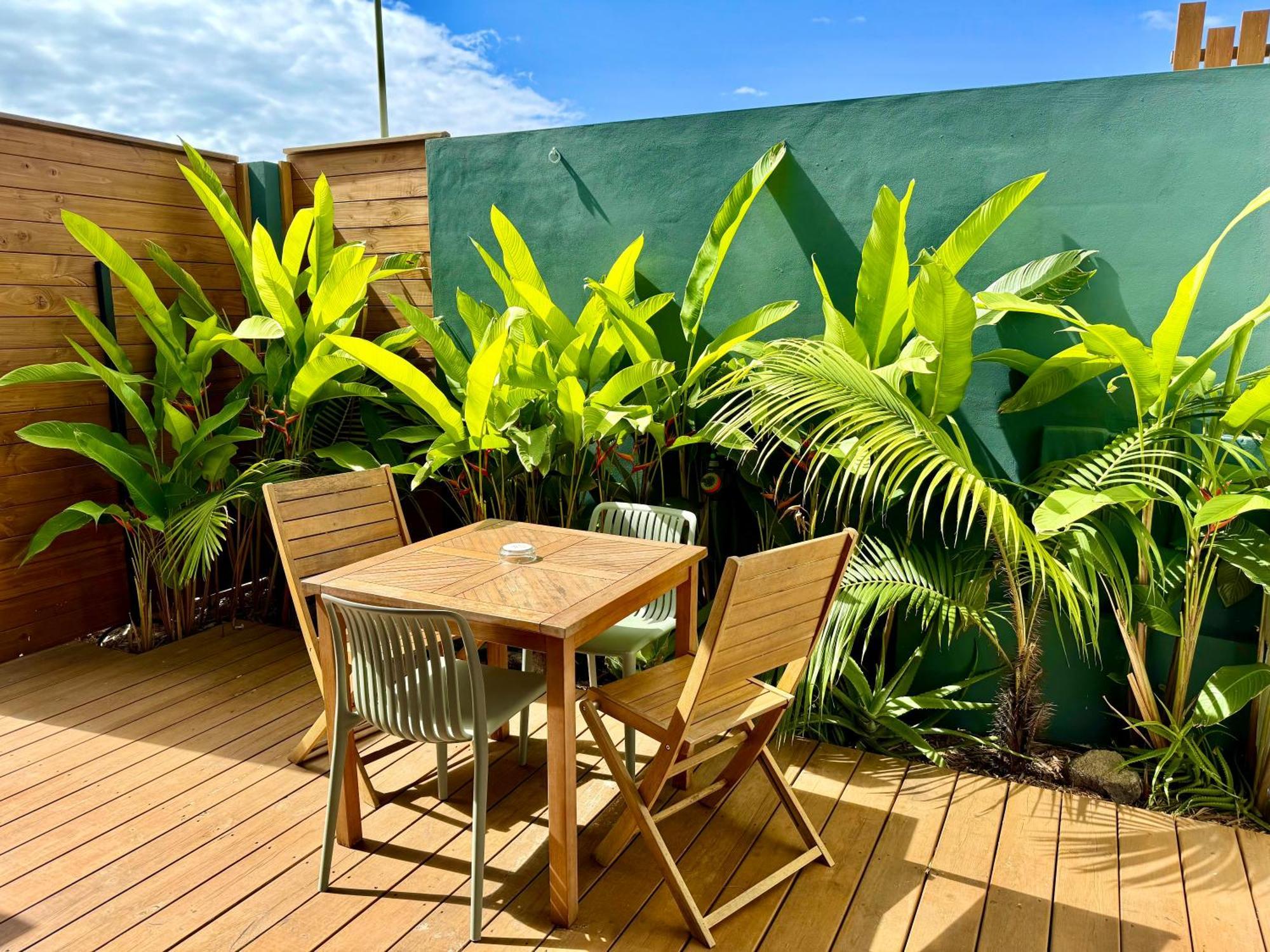 Aloes - Villa Salba. Panoramic View. L'Etang-Sale Exterior photo