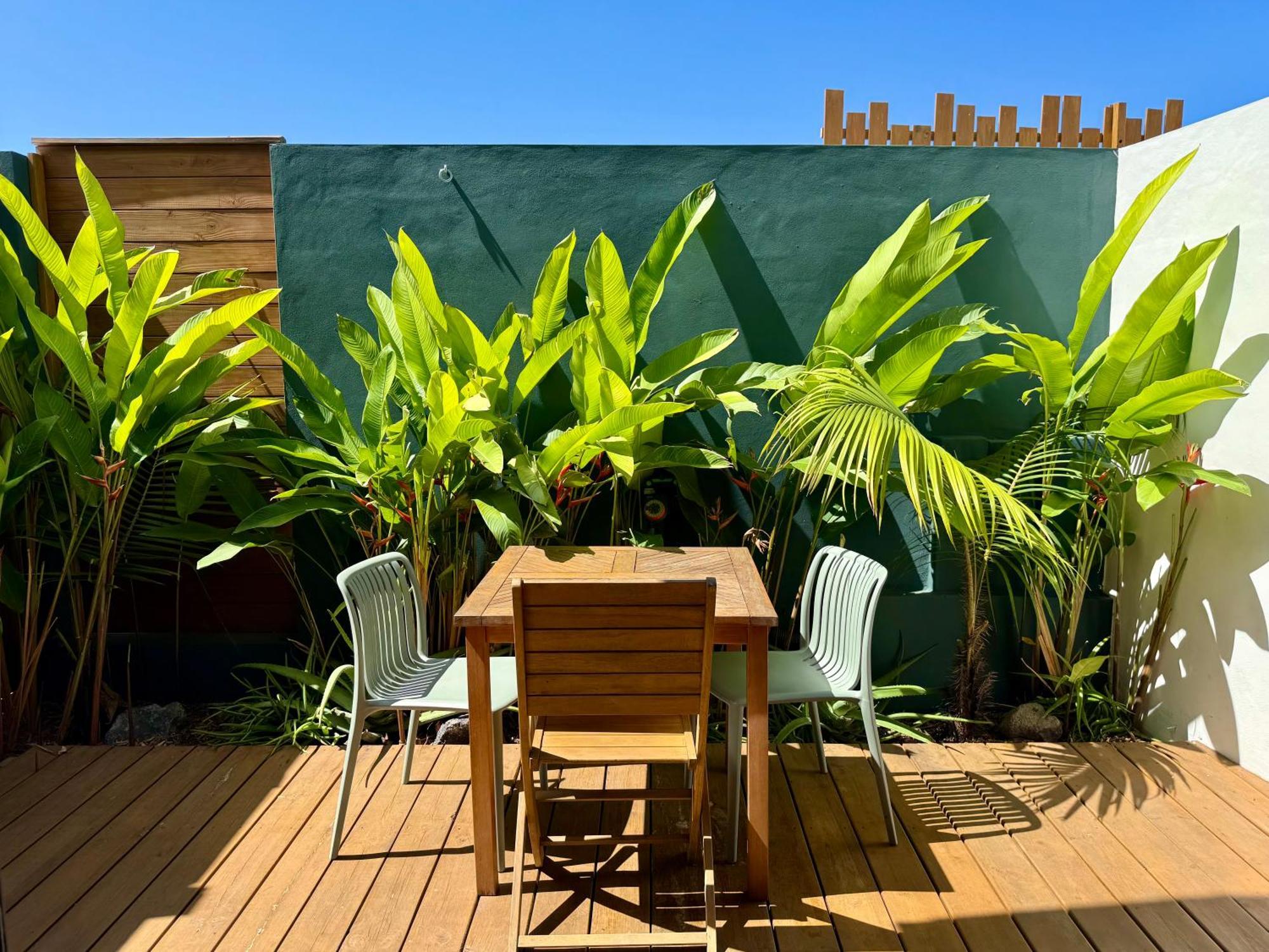 Aloes - Villa Salba. Panoramic View. L'Etang-Sale Exterior photo
